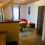 纳美国旅馆 招待所 3*