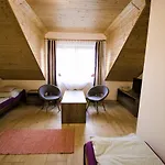 纳美国旅馆 3*